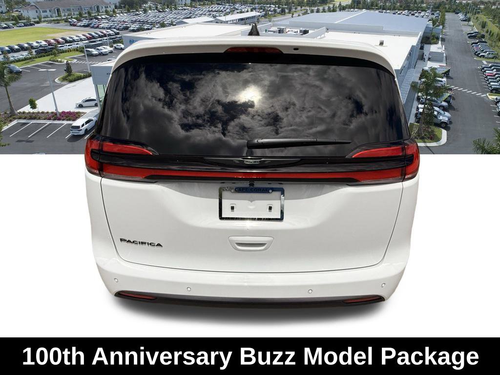 New 2026 Chrysler Pacifica Select FWD image 5