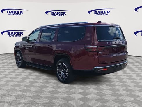 Used 2023 Jeep Wagoneer L Series II AWD/4WD image 5