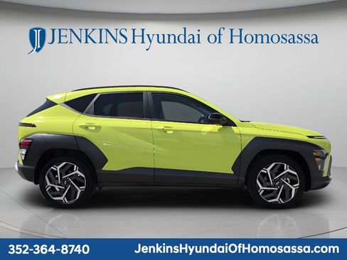Used 2026 Hyundai Kona SEL Premium FWD image 3