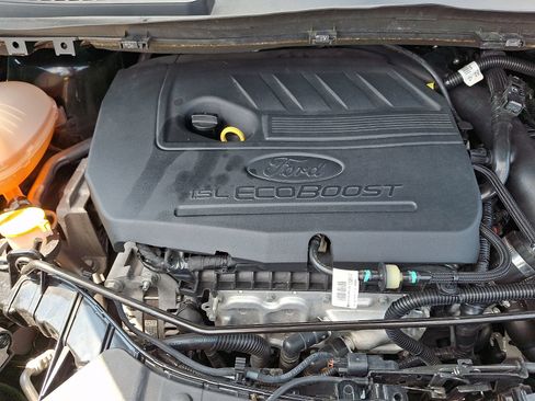 Used 2018 Ford Escape SE w/ SE Sport Appearance Package FWD image 27
