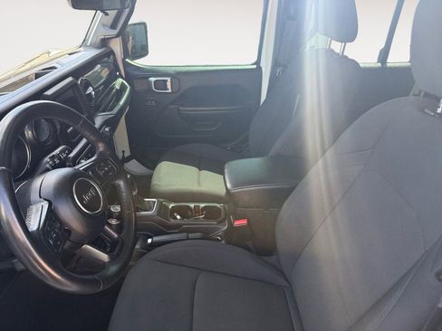 Used 2022 Jeep Wrangler Unlimited Sport AWD/4WD image 9