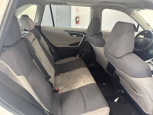 Used 2019 Toyota RAV4 XLE w/ Convenience Package FWD image 19