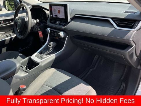 Used 2023 Toyota RAV4 LE AWD/4WD image 23
