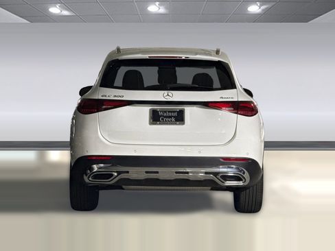 Used 2026 Mercedes-Benz GLC 300 4MATIC image 10