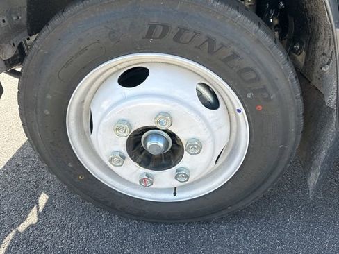 New 2024 Chevrolet Low Cab Forward image 16