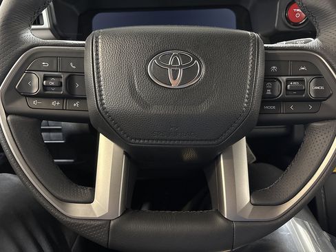 New 2026 Toyota 4Runner 4WD image 16