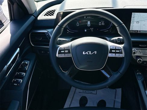 New 2025 Kia Telluride S image 23