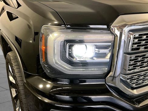 Used 2018 GMC Sierra 1500 Denali w/ Denali Ultimate Package AWD/4WD image 26