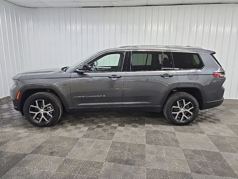 Used 2023 Jeep Grand Cherokee L Limited AWD/4WD image 5