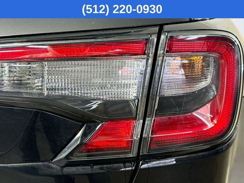 Used 2025 Subaru Outback Premium AWD/4WD image 32