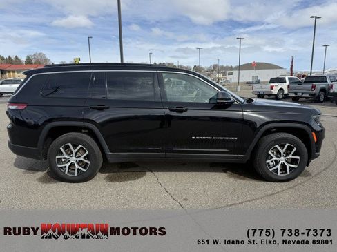 Used 2024 Jeep Grand Cherokee L Limited w/ Luxury Tech Group II image 9