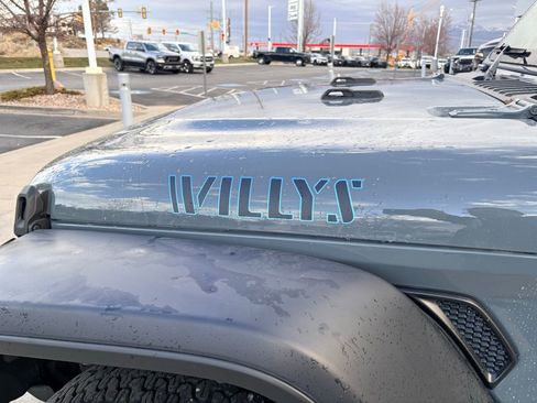 Used 2024 Jeep Wrangler Unlimited image 11