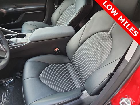 Used 2023 Toyota Camry SE image 15