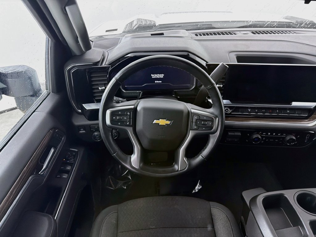 Used 2025 Chevrolet Silverado 2500 LT w/ Convenience Package AWD/4WD image 22