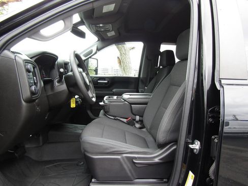 Used 2021 Chevrolet Silverado 2500 Custom w/ Custom Value Package AWD/4WD image 12