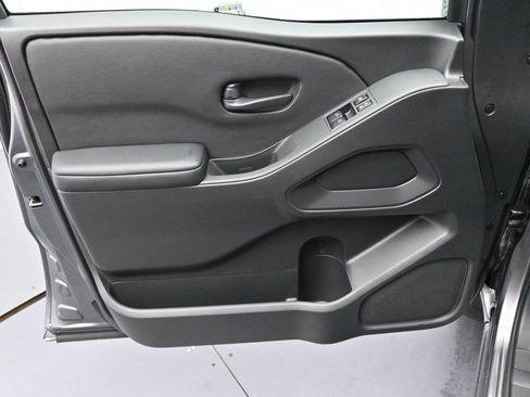 Used 2026 Nissan Frontier S w/ S Utility Package RWD image 9