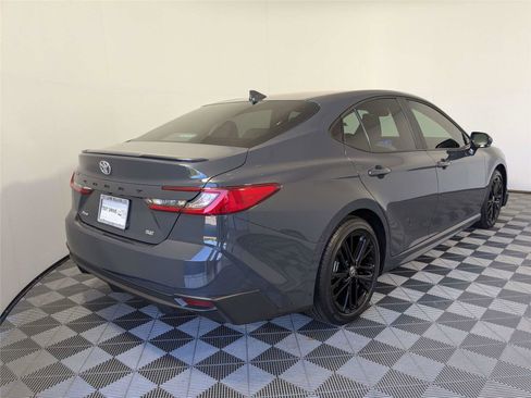 Used 2025 Toyota Camry SE FWD image 6