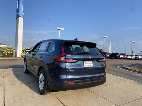 Used 2024 Honda CR-V LX image 9