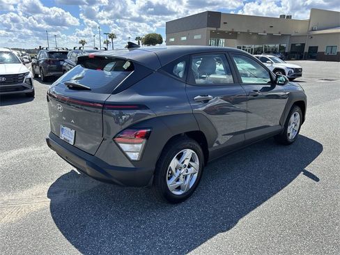 New 2026 Hyundai Kona SE image 10