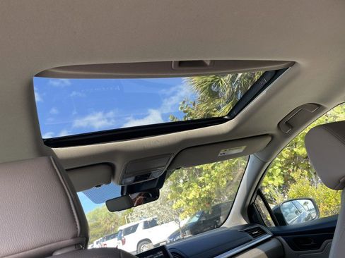 Used 2018 Honda Odyssey EX-L image 24