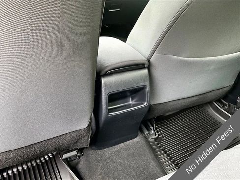 Used 2021 Toyota Corolla LE FWD image 27
