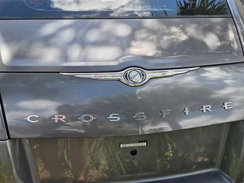 Used 2005 Chrysler Crossfire Limited RWD image 4