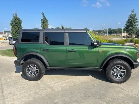 Used 2023 Ford Bronco Badlands AWD/4WD image 2