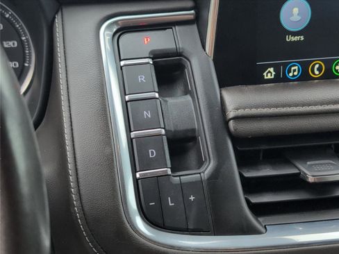 Used 2021 Chevrolet Tahoe LT w/ LT Signature Package image 17