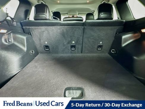 Used 2022 Jeep Cherokee Trailhawk w/ Premium Leather Package AWD/4WD image 32