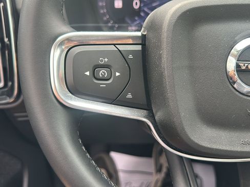 Used 2026 Volvo XC40 B5 Plus AWD/4WD image 25