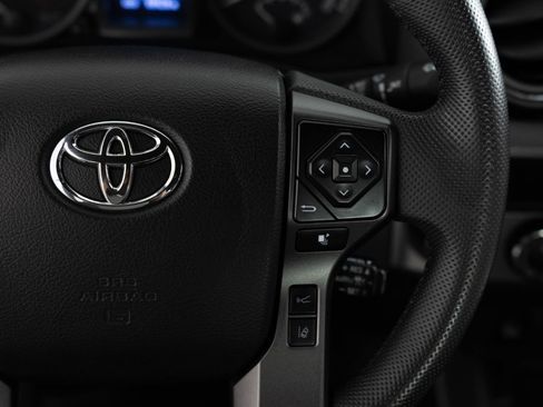 Used 2021 Toyota Tacoma TRD Off-Road w/ Technology Package AWD/4WD image 30