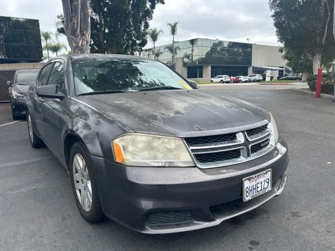 Used 2014 Dodge Avenger SE FWD image 4
