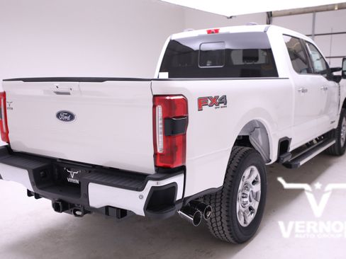 New 2026 Ford F250 Lariat w/ Chrome Package image 5