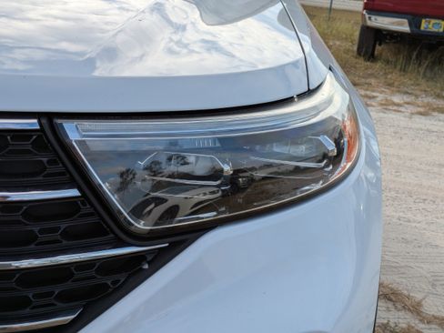 Used 2020 Ford Explorer XLT w/ Equipment Group 202A image 10