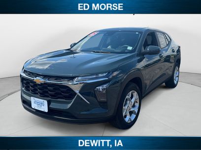 Used 2025 Chevrolet Trax LS w/ LS Convenience Package