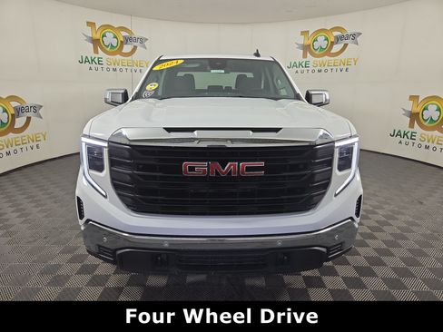 Used 2024 GMC Sierra 1500 Pro w/ Pro Value Package AWD/4WD image 2