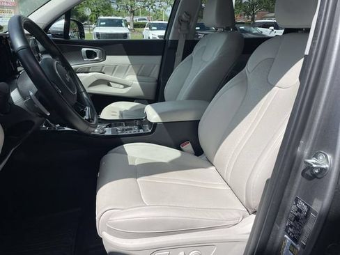 Used 2023 Kia Sorento SX Prestige w/ Panoramic Sunroof Package AWD/4WD image 15
