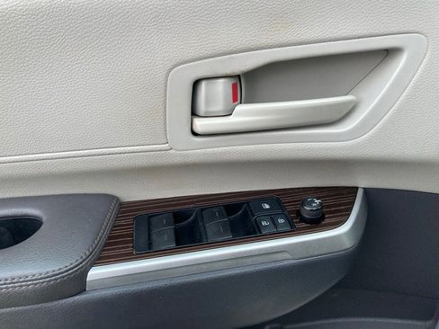 Used 2021 Toyota Sienna LE image 13