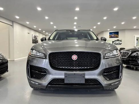 Used 2017 Jaguar F-PACE R-Sport image 2