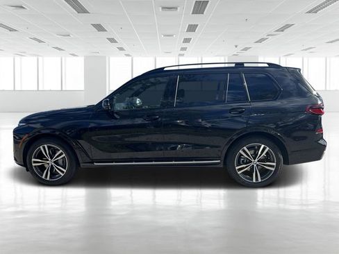 Certified 2025 BMW X7 xDrive40i image 7