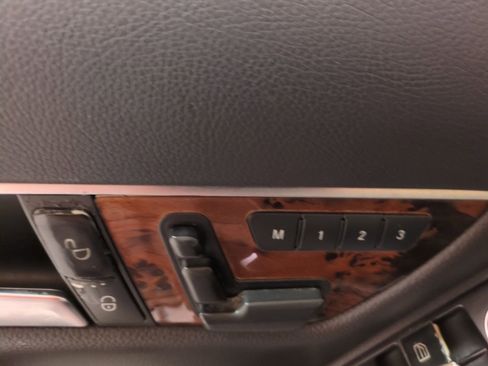 Used 2013 Mercedes-Benz C 300 4MATIC Sedan image 16