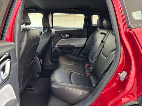 Used 2025 Jeep Compass Limited AWD/4WD image 25