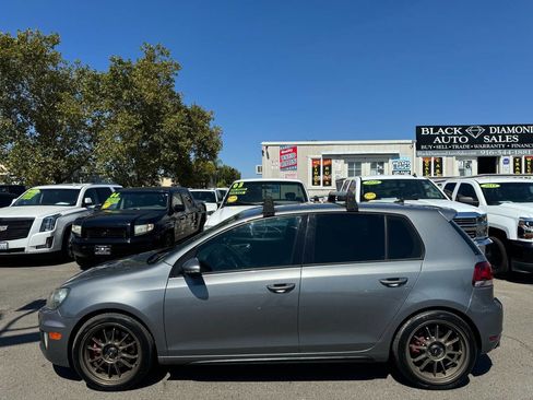 Used 2010 Volkswagen GTI 4-Door image 2