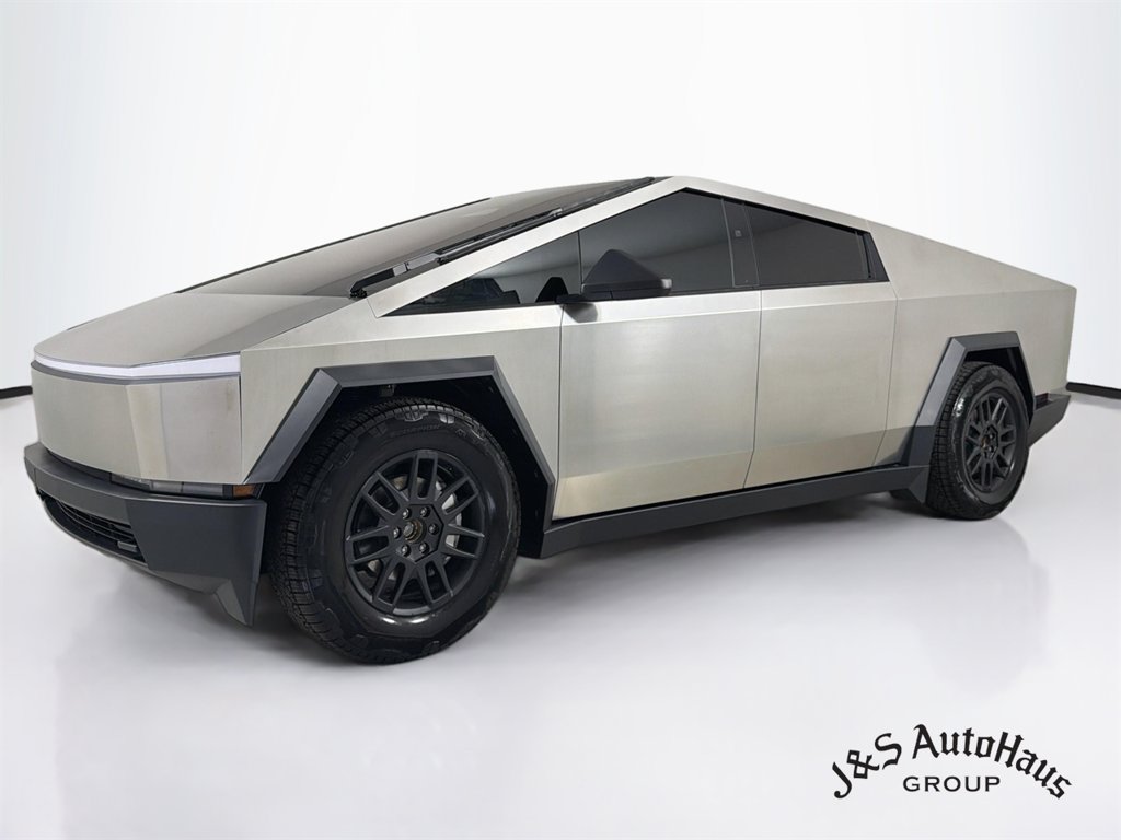 Used 2026 Tesla Cybertruck AWD Crew Cab image 3