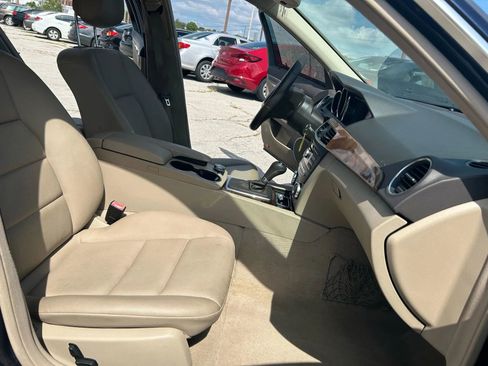 Used 2012 Mercedes-Benz C 300 4MATIC Sedan image 16