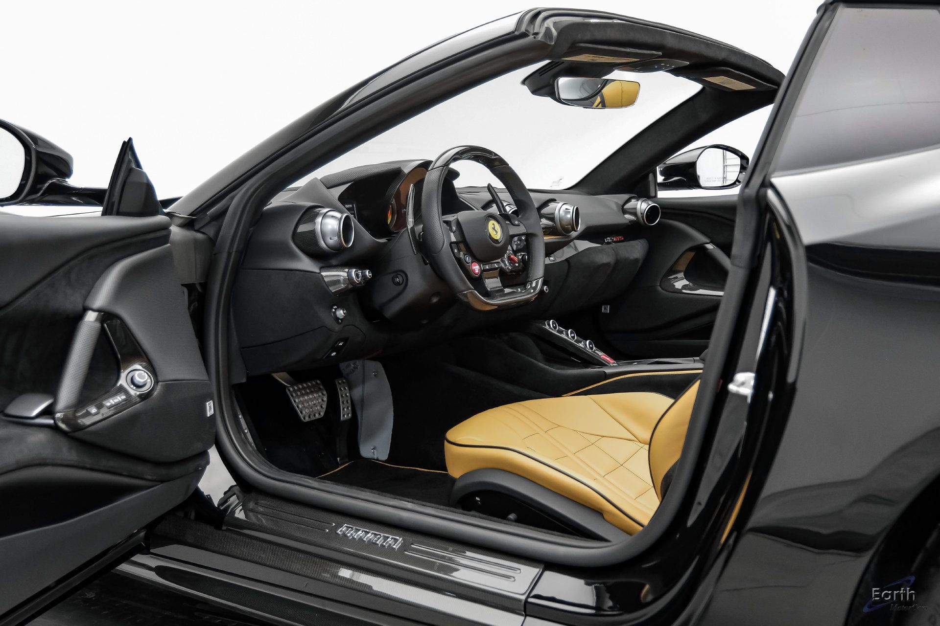 Used 2022 Ferrari 812 GTS RWD image 45