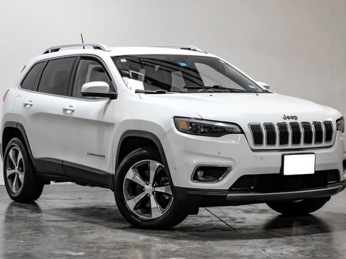 Used 2019 Jeep Cherokee Limited w/ Luxury Group AWD/4WD image 6
