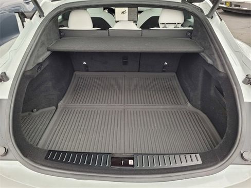 Used 2023 Tesla Model S image 19