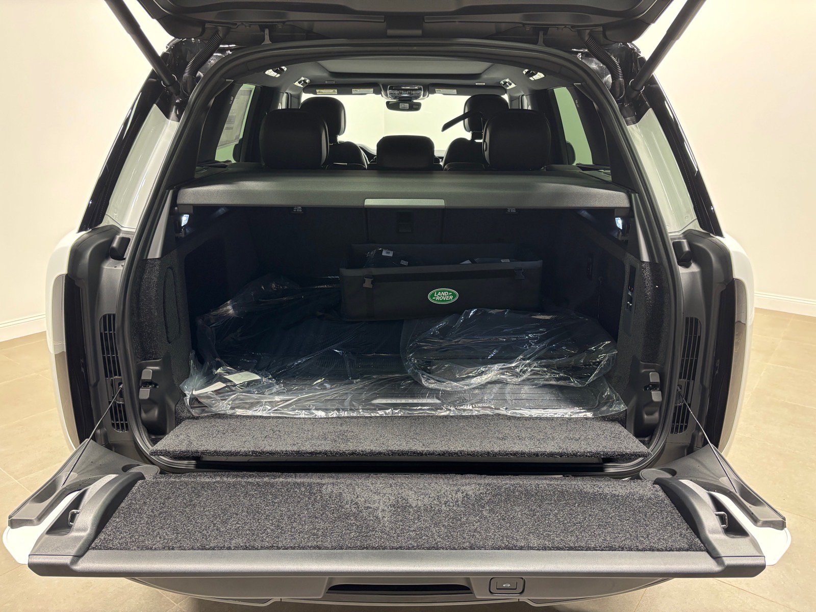 Used 2026 Land Rover Range Rover SE AWD/4WD image 40