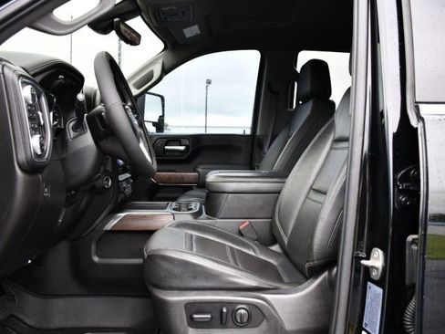Used 2021 GMC Sierra 3500 Denali w/ Technology Package AWD/4WD image 19